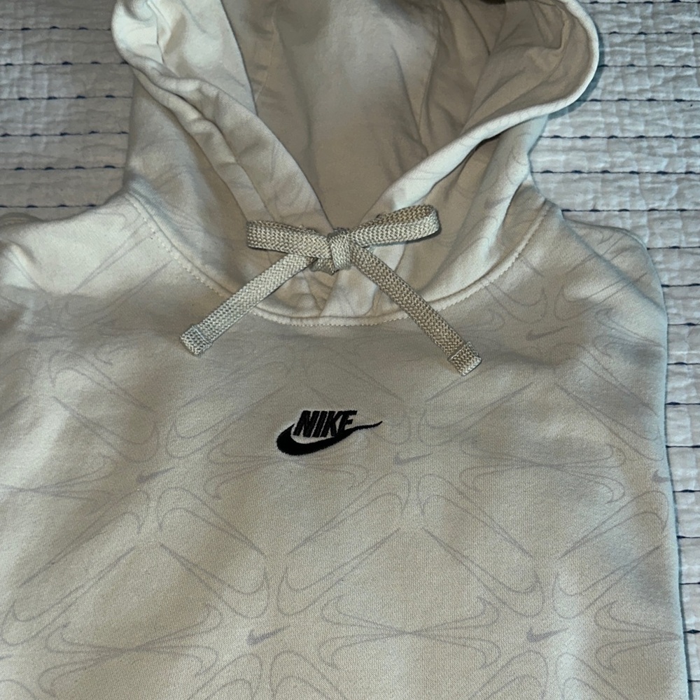 Nike Men's Beige/Tan Hoodie - Picture 2 of 4